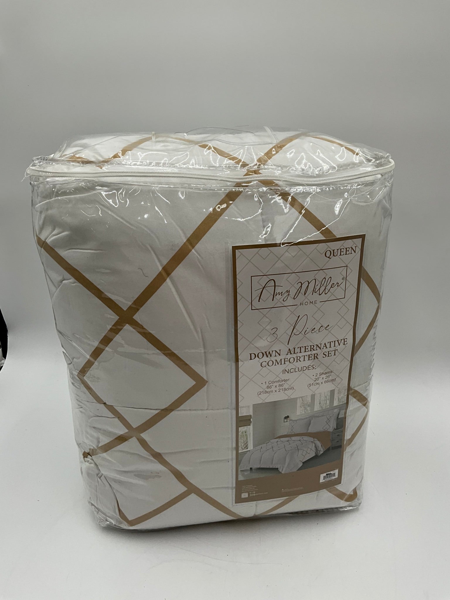 NIP Amy Miller Queen 3pc Comforter Set